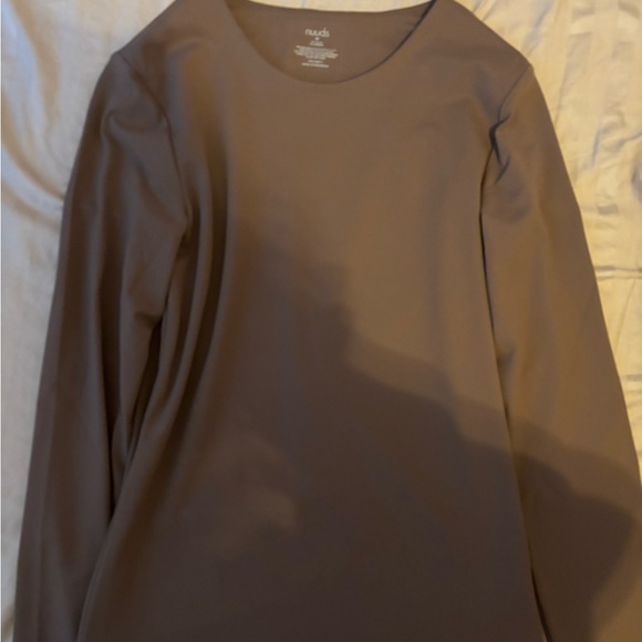 *BRAND NEW* seamless long sleeve mocha NUUDS shirt! - Picture 3 of 5